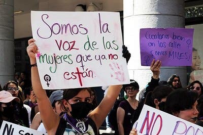 Marchas y manifestaciones feministas más importantes de la historia reciente: #UnDíaSinNosotras o #UnDíaSinMujeres, México, 2020 (Imagen: Samantha Pantoja/Wikimedia Commons)
