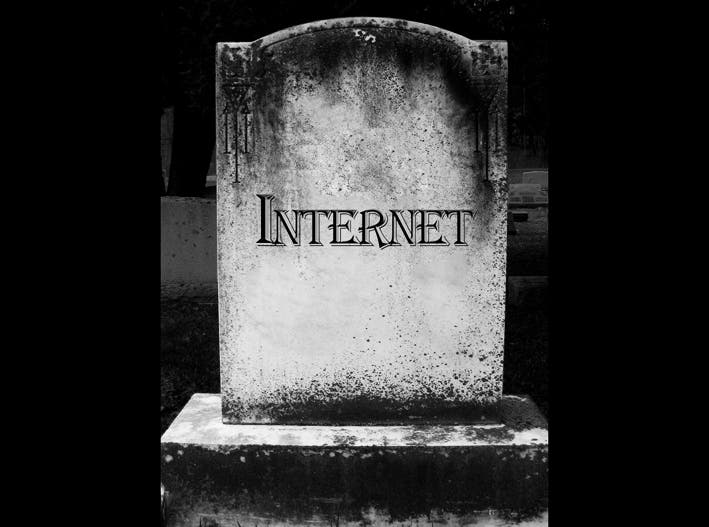The-Internet-Is-Dead1% - Europa y los derechos de autor ¿se nos fué la pinza o que?