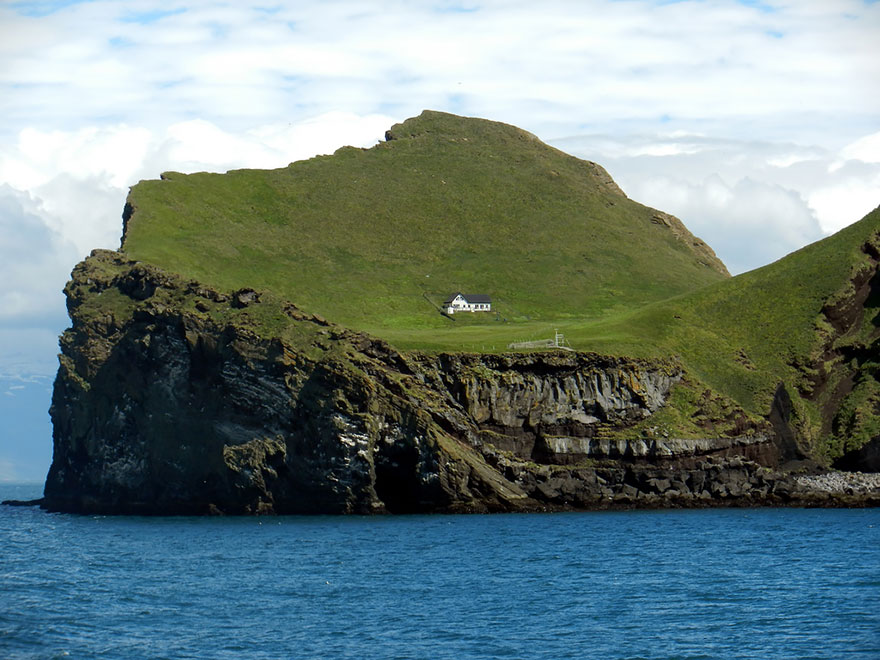Enigmática casa en una isla remota de Islandia podría ser la más