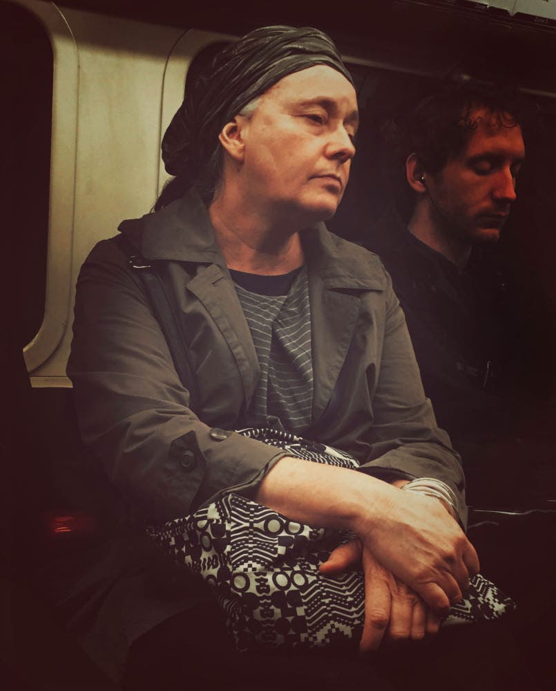 guy-secretly-photographs-commuters-as-16th-century-paintings-805x999