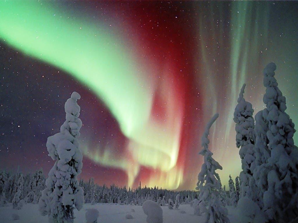 aurora_borealis_lapland_finland_-_aurora_borealis_space_wallpapers_hd